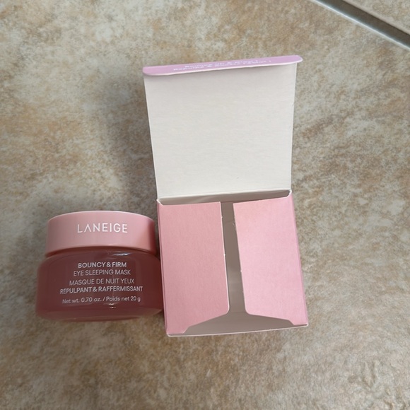 LANEIGE Bouncy & Firm Eye Brightening Sleeping Mask with Peony + Collagen Comple - Picture 2 of 3